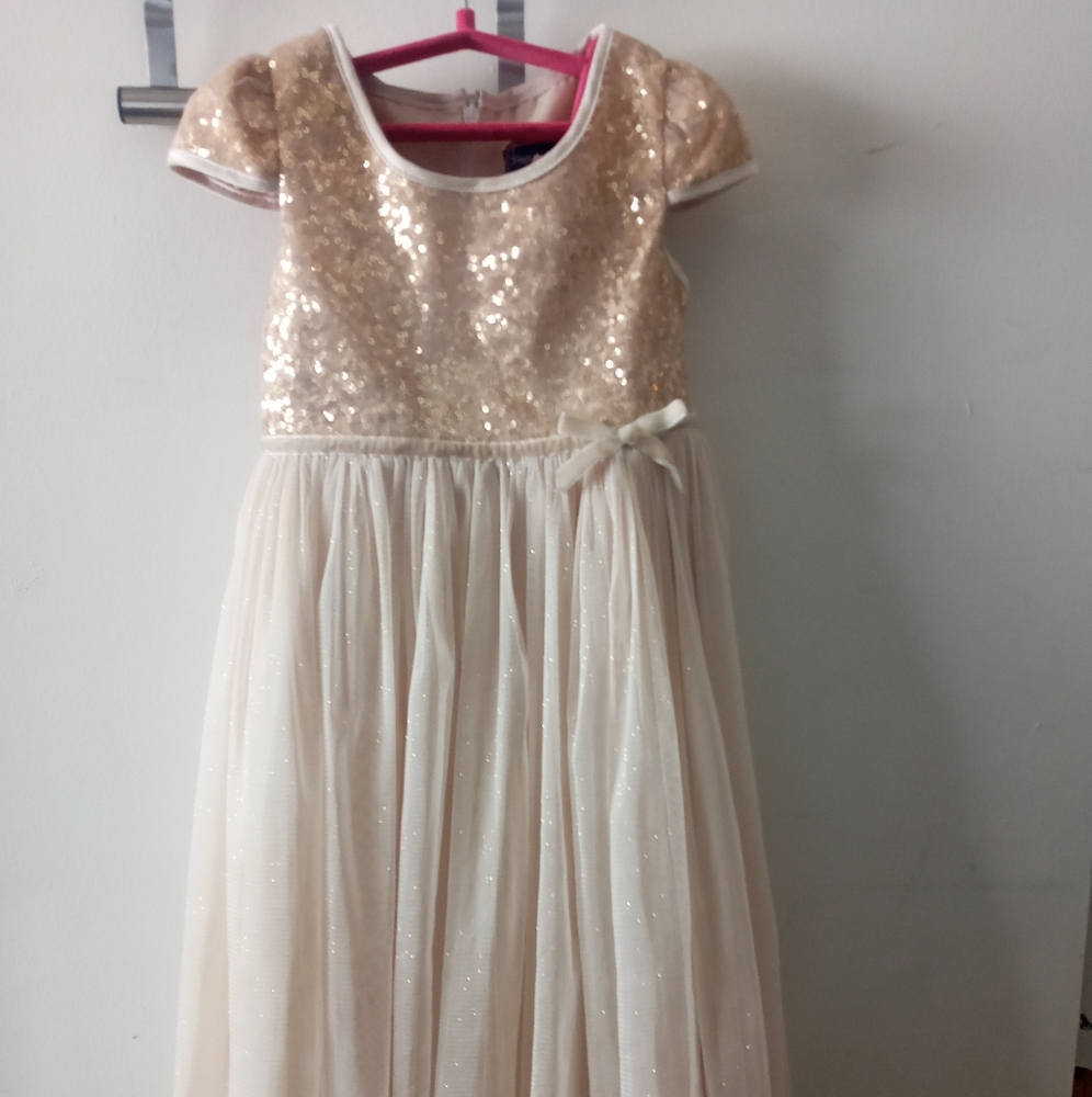 Girls dress